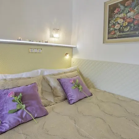 Golden Gapa Superior Apartment 10 *